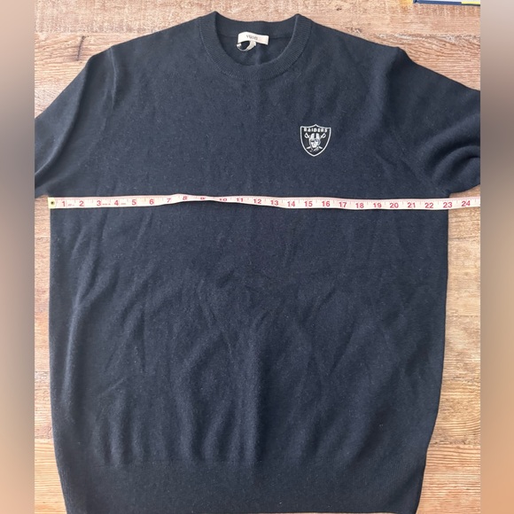 VUORI Men's 100% Cashmere Sweater Black Size Large with Raiders Logo - Picture 3 of 6